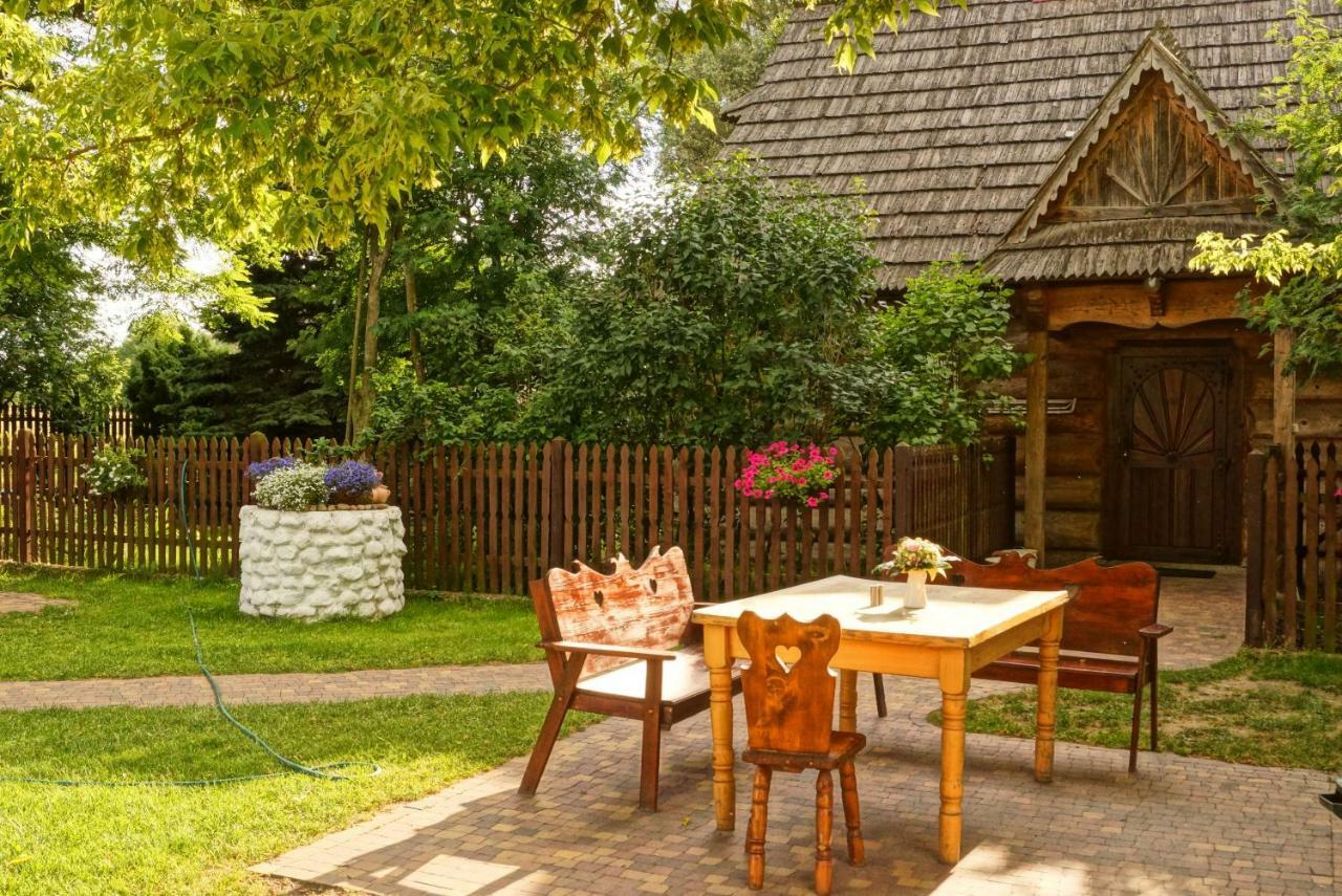 Gniazdo W Felicjanowie Uniejów Exterior foto